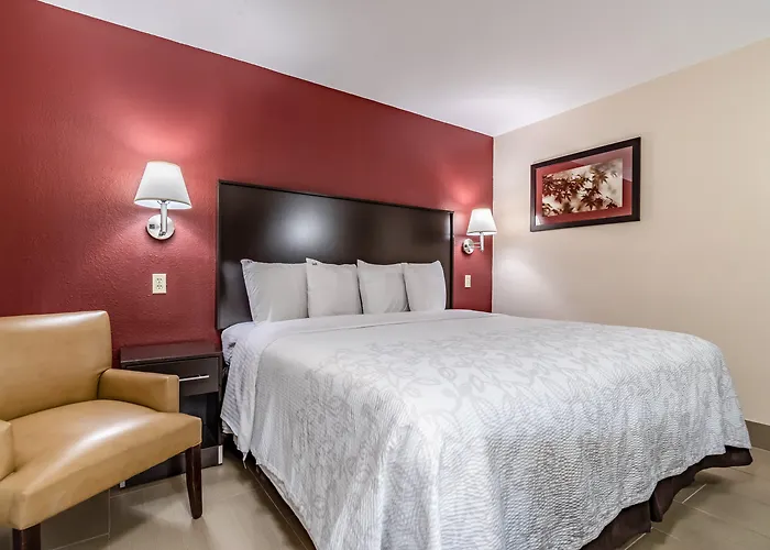 Red Roof Inn Plus+ Huntsville